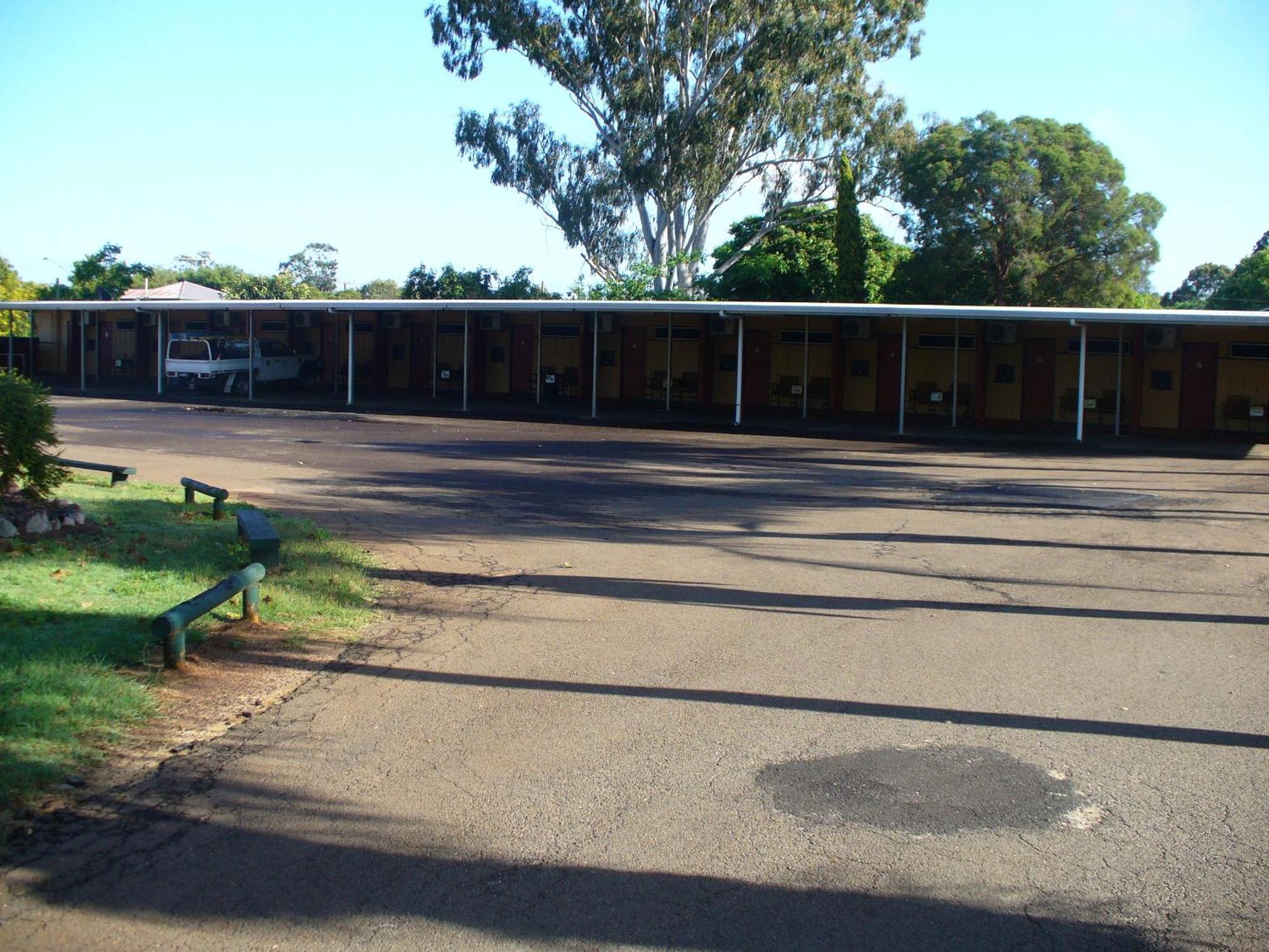 Motel Oasis Kingaroy Esterno foto
