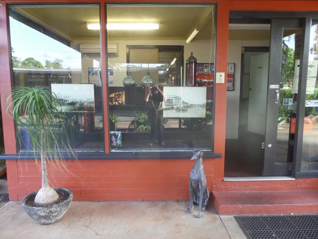 Motel Oasis Kingaroy Esterno foto