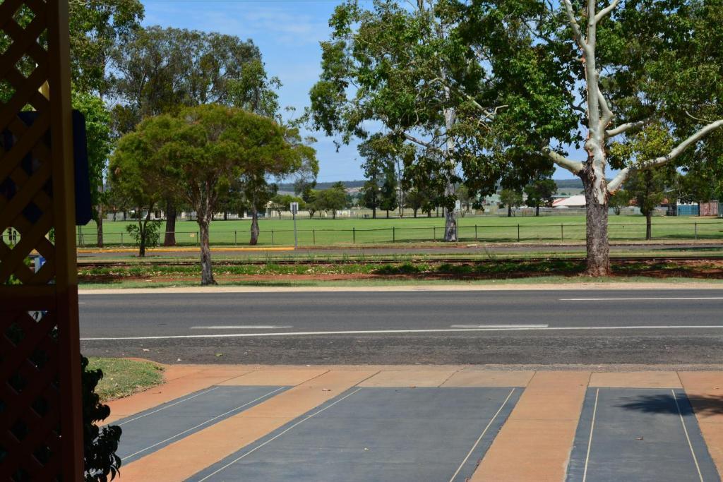 Motel Oasis Kingaroy Esterno foto