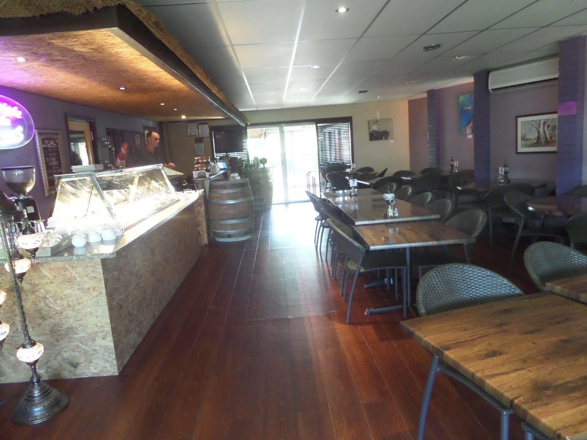 Motel Oasis Kingaroy Esterno foto